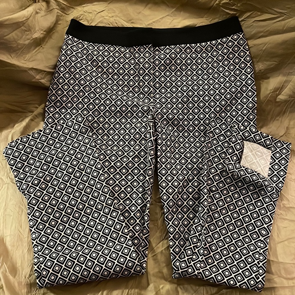 SO SLIMMING BLACK AND WHITE WOMENS PANTS